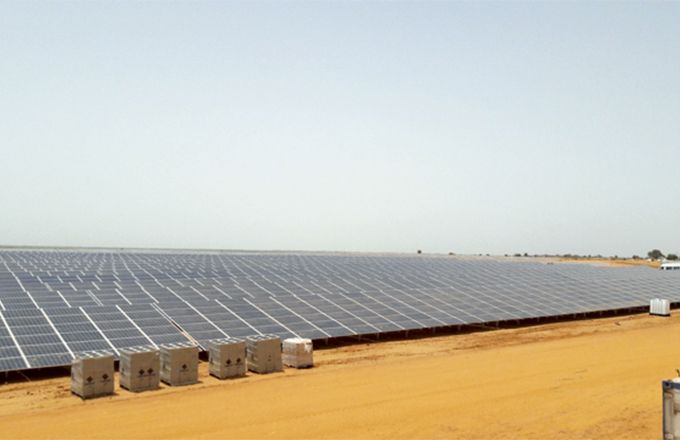 Chantier de la centrale solaire Senergy II à Bokhol, au Sénégal. Photo : DR Chantier de la centrale solaire Senergy II à Bokhol, au Sénégal. Photo : DR