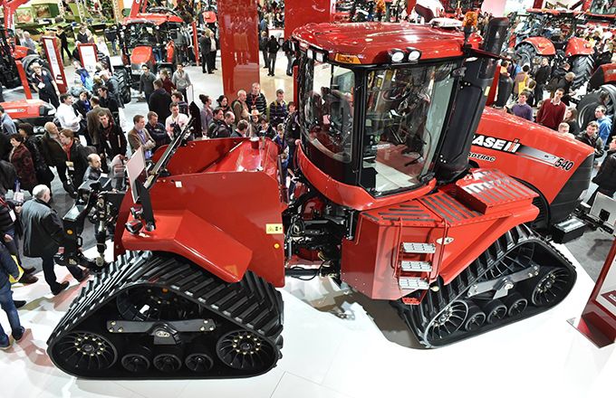 Le Sima est l’occasion de voir des machines parmi les plus grosses de la planète. Photo : Sima