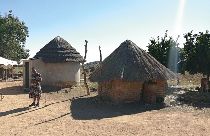 Village du Zimbabwe. Photo : UFCL Village du Zimbabwe. Photo : UFCL
