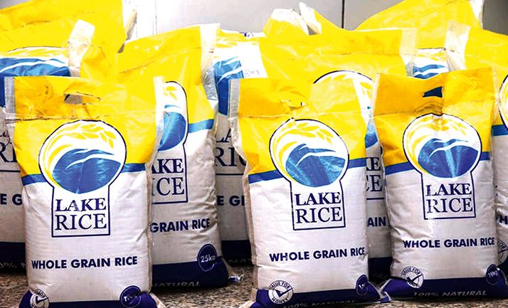 Le sac de riz local de 25 kg est vendu 12 000 nairas  au lieu de 19 000, prix officiel au Nigeria. Photo : D. Aliyou